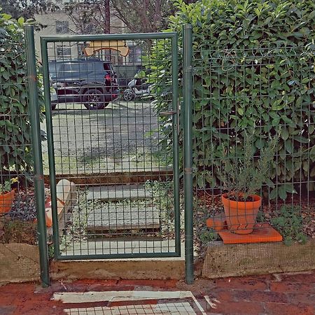 La Piccola Oasi Con Parcheggio Apartamento Florença Exterior foto